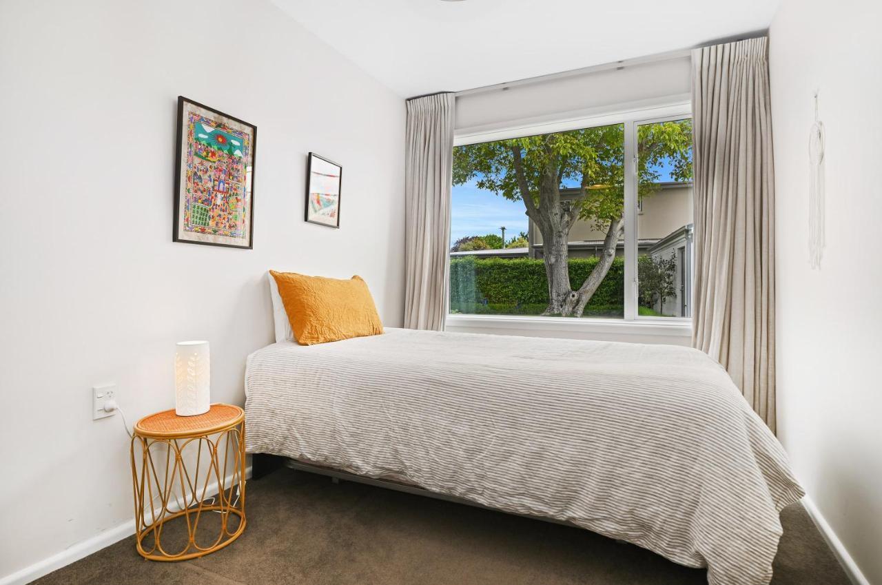 כרייסטצ'רץ' Family-Friendly, Home & Garden, 4Br, By Airport, Free Parking מראה חיצוני תמונה